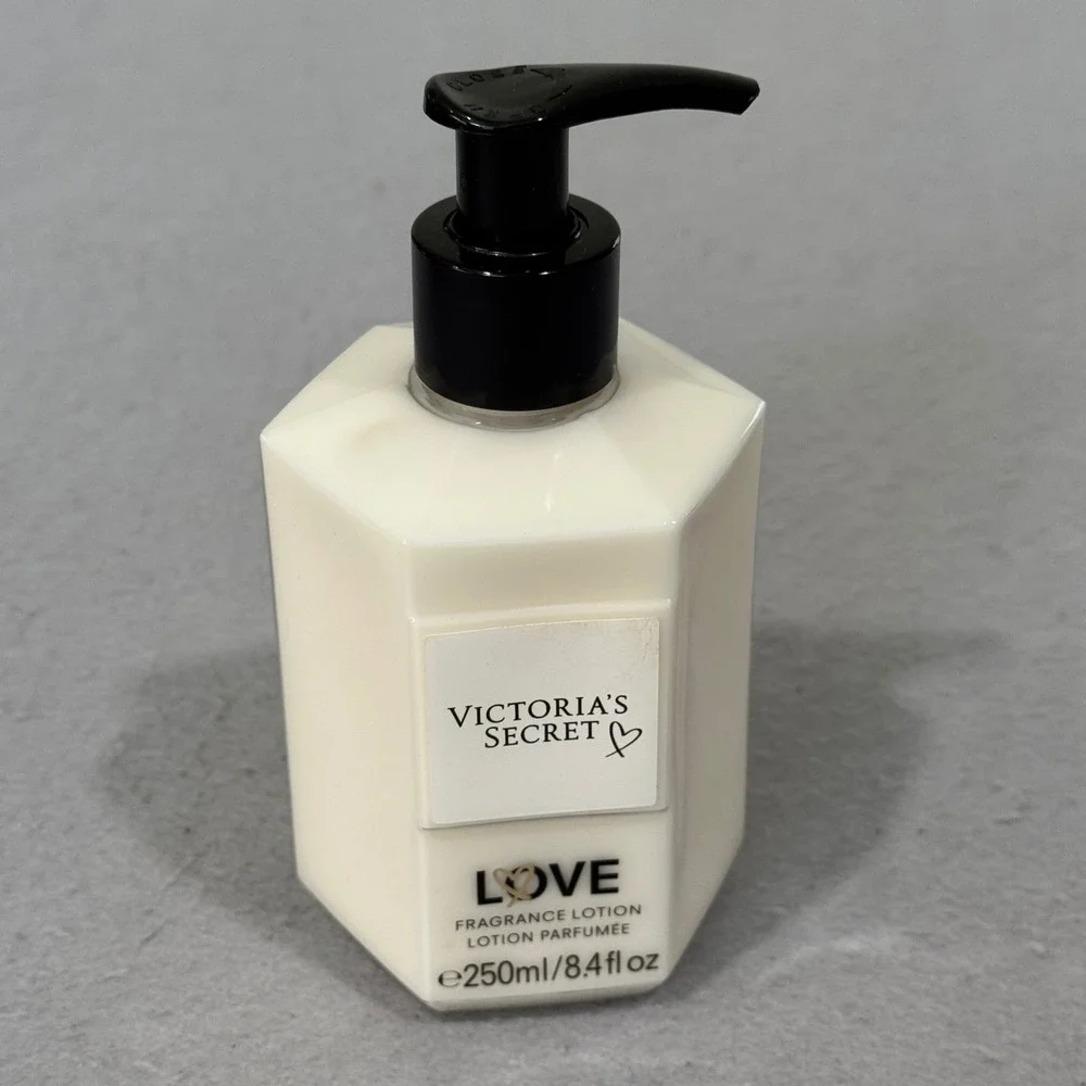 Victoria's Secret Fragrance Lotion Women White Love Scented Pump 8.4oz